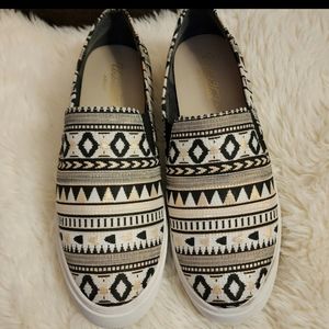 Gorgeous Ariat women's shoes size 8